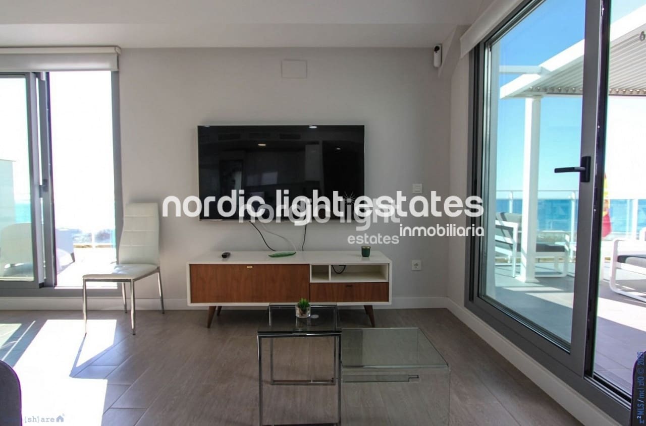 2 soveværelse Penthouse til salg i Torrox-Costa med swimmingpool garage - € 850.000 (Ref: 9362964)