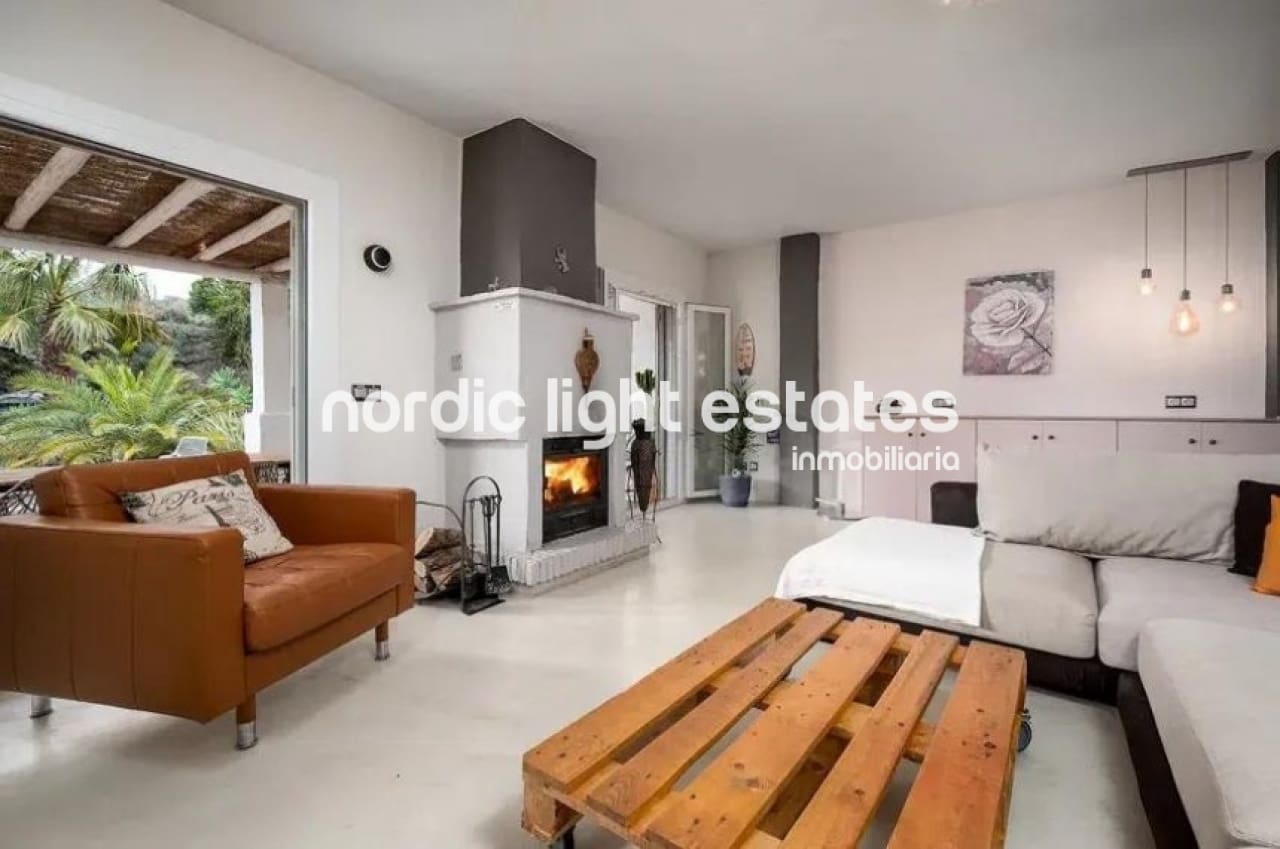 3 soveværelse Finca/Landehus til salg i Frigiliana med garage - € 795.000 (Ref: 9363116)