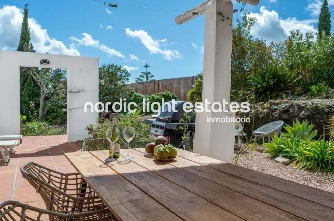 3 soveværelse Finca/Landehus til salg i Frigiliana med garage - € 795.000 (Ref: 9363116)