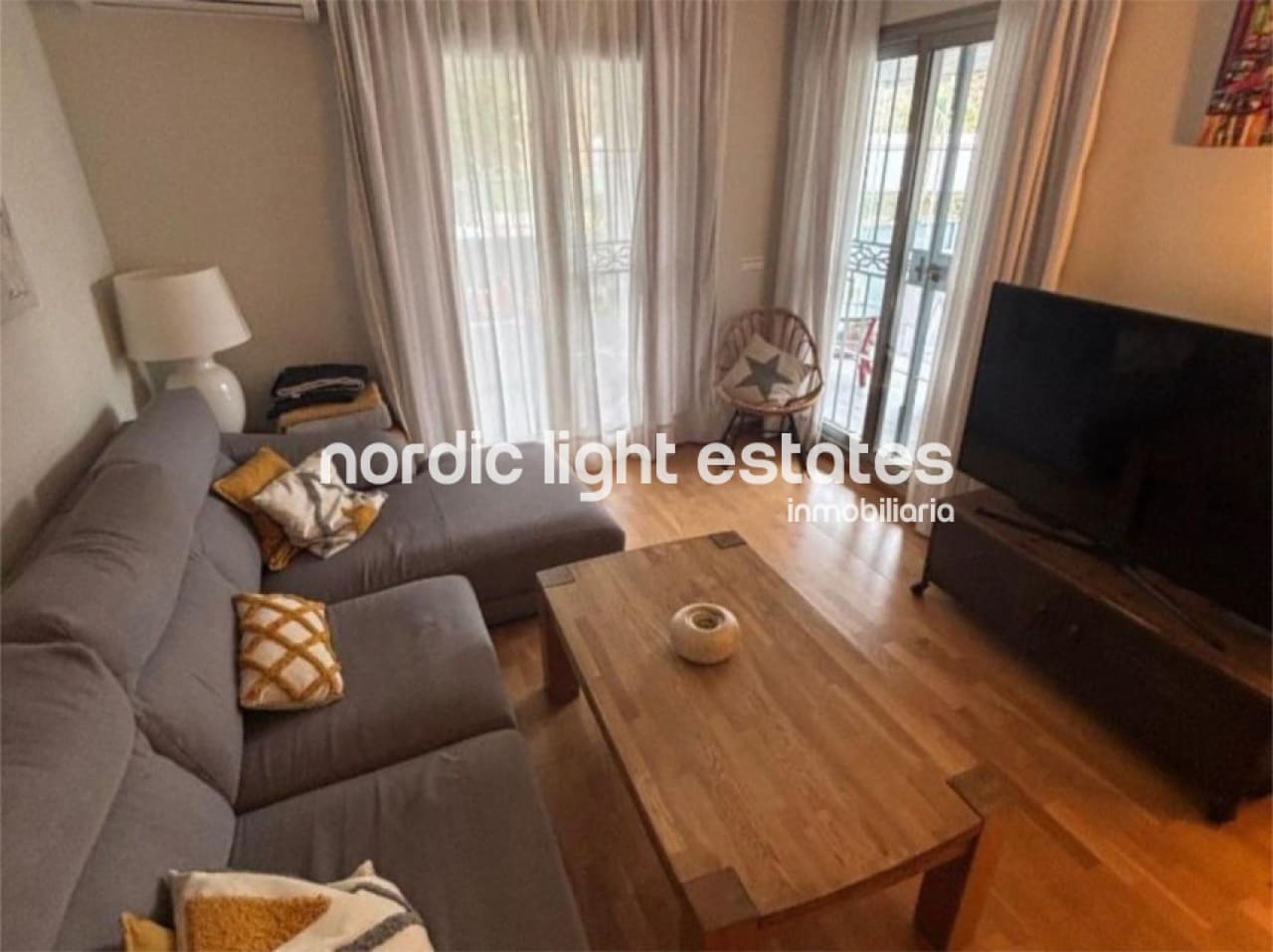 3 bedroom Apartment for sale in Rincon de la Victoria with pool garage - € 399,000 (Ref: 9369220)