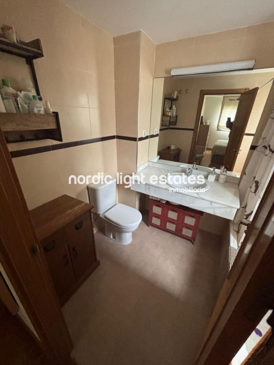 3 bedroom Apartment for sale in Rincon de la Victoria with pool garage - € 399,000 (Ref: 9369220)