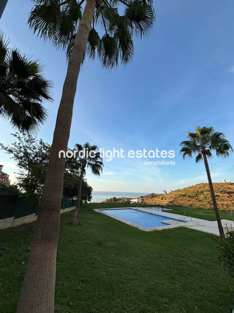 3 bedroom Apartment for sale in Rincon de la Victoria with pool garage - € 399,000 (Ref: 9369220)