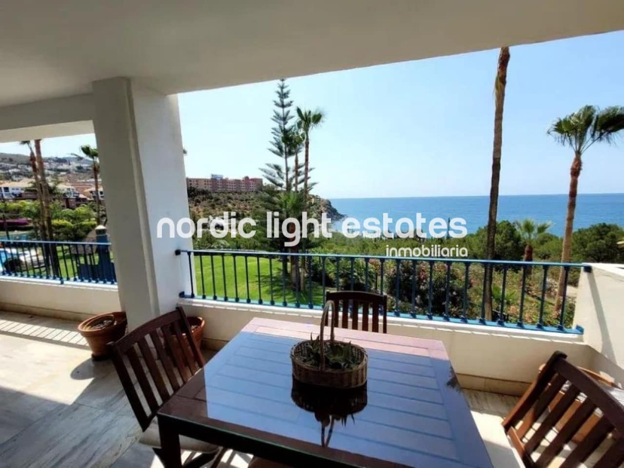 2 bedroom Apartment for sale in Almunecar with pool garage - € 390,000 (Ref: 9371123)