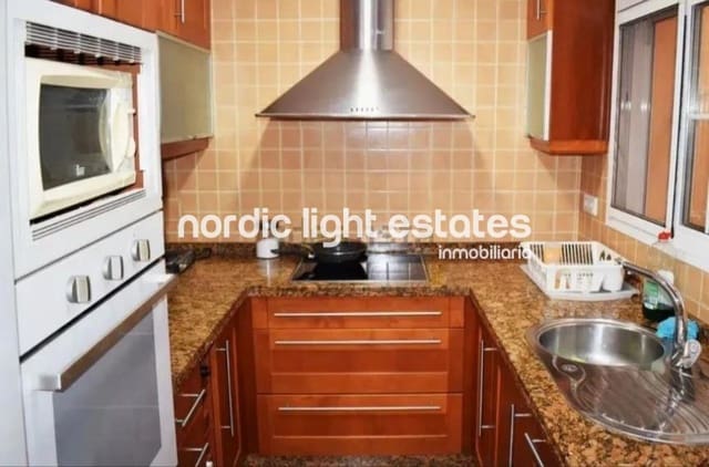 3 camera da letto Villetta Bifamiliare in vendita in Malaga città - 370.000 € (Rif: 9383718)