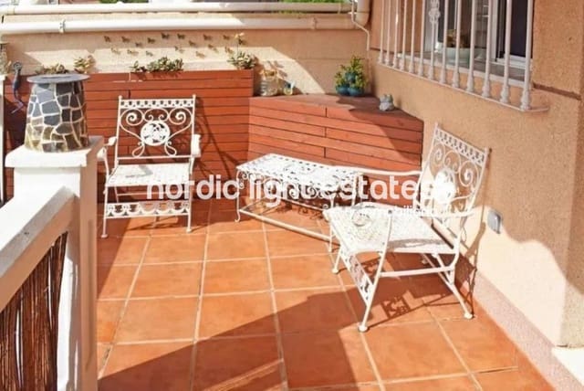 3 camera da letto Villetta Bifamiliare in vendita in Malaga città - 370.000 € (Rif: 9383718)