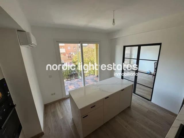 4 bedroom Flat for sale in Centro, Málaga city - € 414,000 (Ref: 9386428)