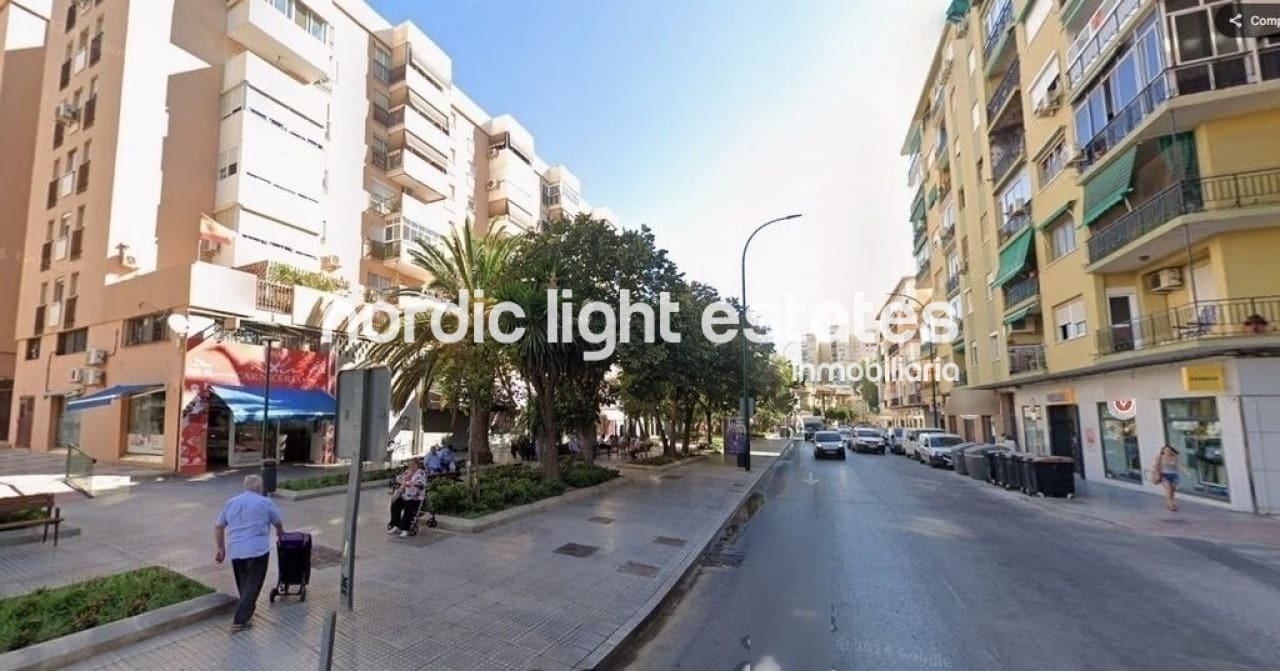 4 bedroom Flat for sale in Malaga city - € 414,000 (Ref: 9386428)