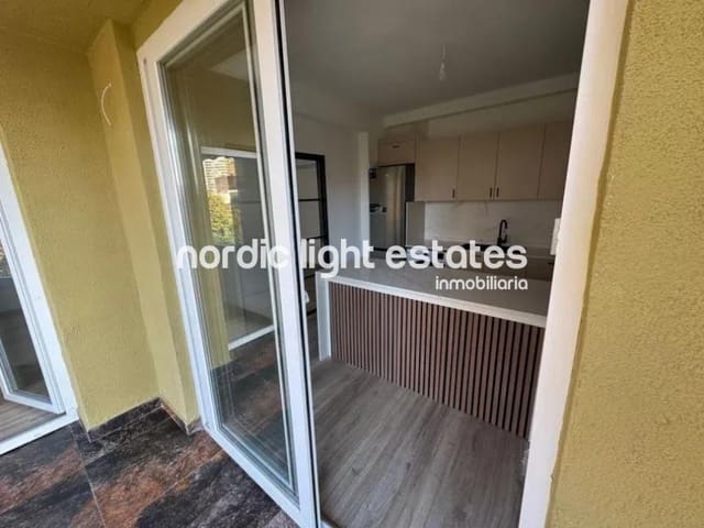 4 bedroom Flat for sale in Centro, Málaga city - € 414,000 (Ref: 9386428)