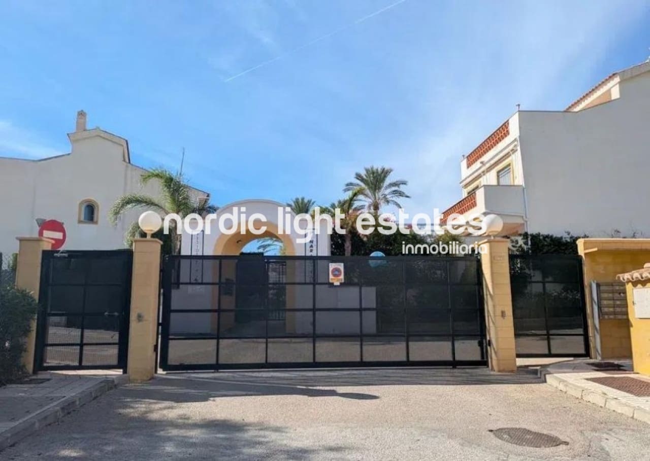 4 soverom Kjedet enebolig til salgs i Rincon de la Victoria med svømmebasseng - € 545 000 (Ref: 9386663)