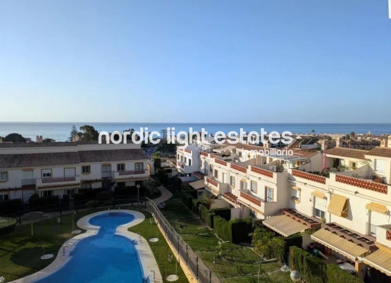 4 soverom Kjedet enebolig til salgs i Rincon de la Victoria med svømmebasseng - € 545 000 (Ref: 9386663)