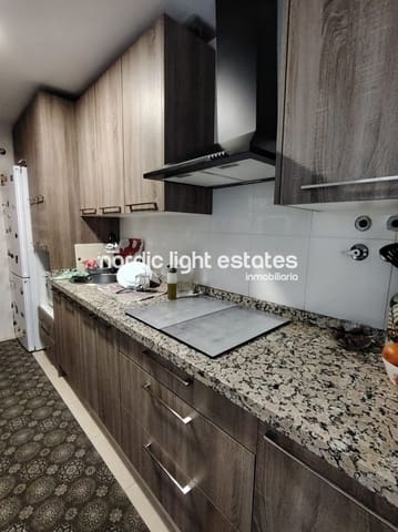 1 soverom Penthouse til salgs i Torrox med svømmebasseng garasje - € 205 000 (Ref: 9389975)