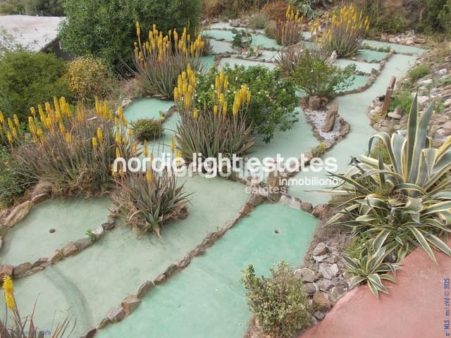 4 makuuhuone Maalaistalo myytävänä paikassa Torrox mukana uima-altaan 
autotalli - 850 000 € (Ref: 9395245)