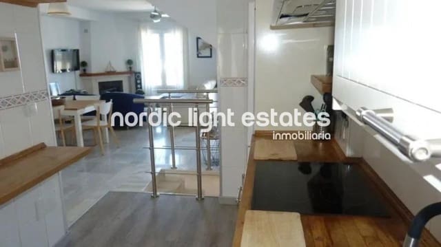 4 makuuhuone Paritalo myytävänä paikassa Chilches, Vélez-Málaga mukana 
autotalli - 510 000 € (Ref: 9397797)