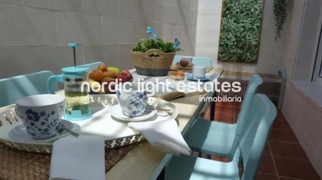 4 makuuhuone Paritalo myytävänä paikassa Chilches mukana 
autotalli - 510 000 € (Ref: 9397797)