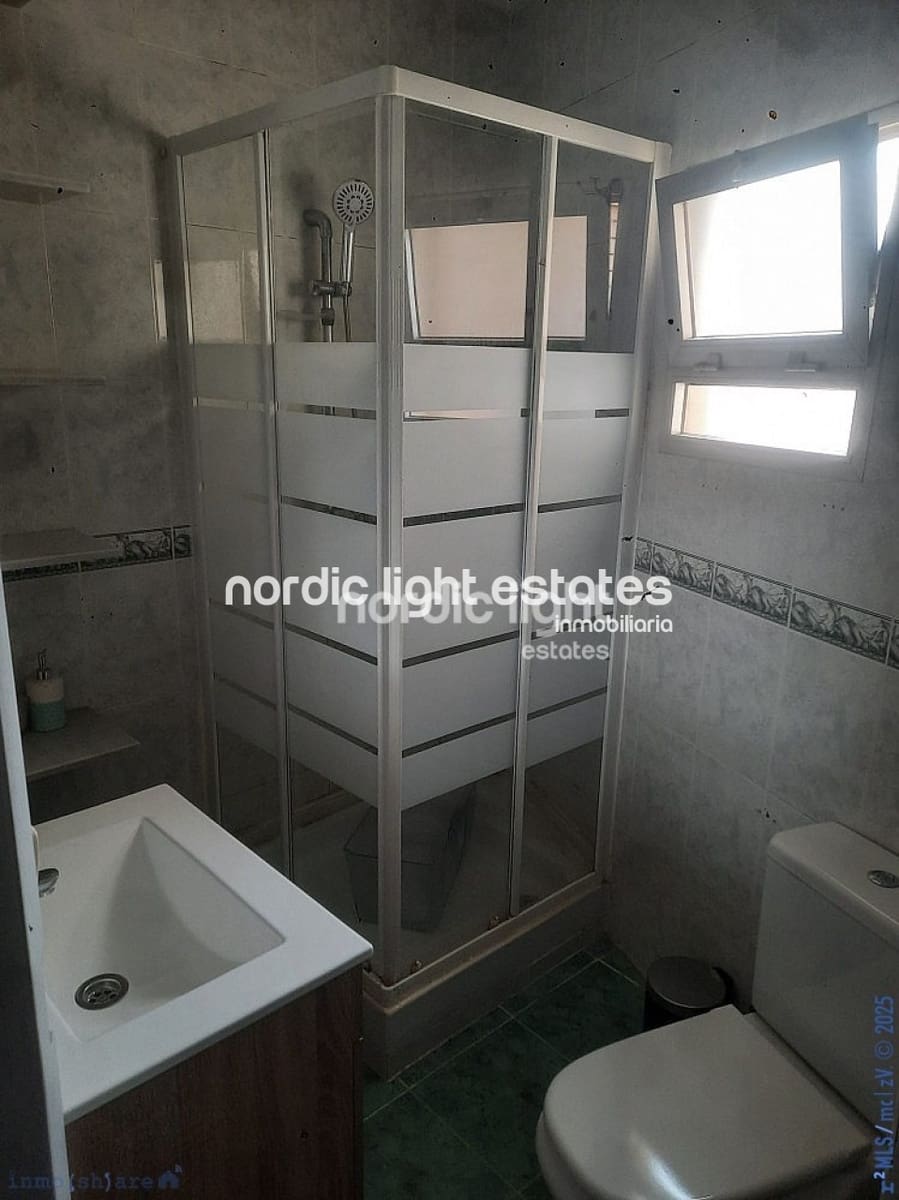 3 makuuhuone Asunto myytävänä paikassa Nerja - 350 000 € (Ref: 9399880)