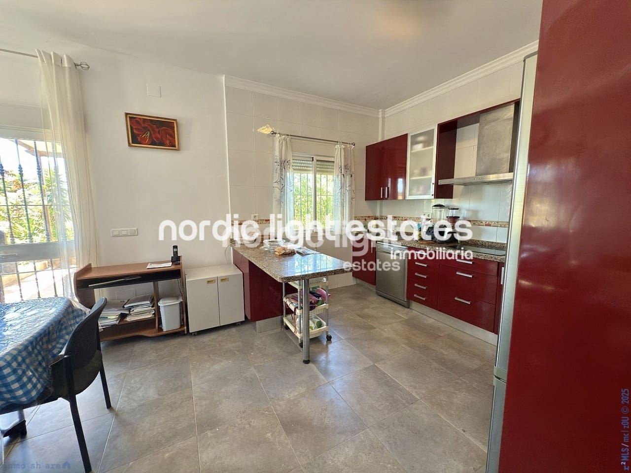 5 soveværelse Finca/Landehus til salg i Cajiz med garage - € 750.000 (Ref: 9400020)