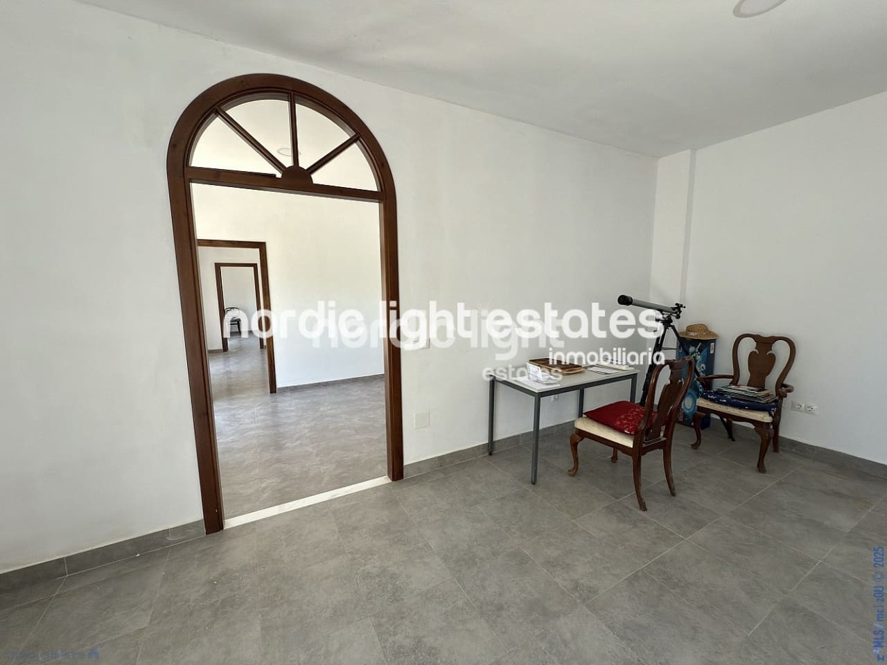 5 soveværelse Finca/Landehus til salg i Cajiz med garage - € 750.000 (Ref: 9400020)