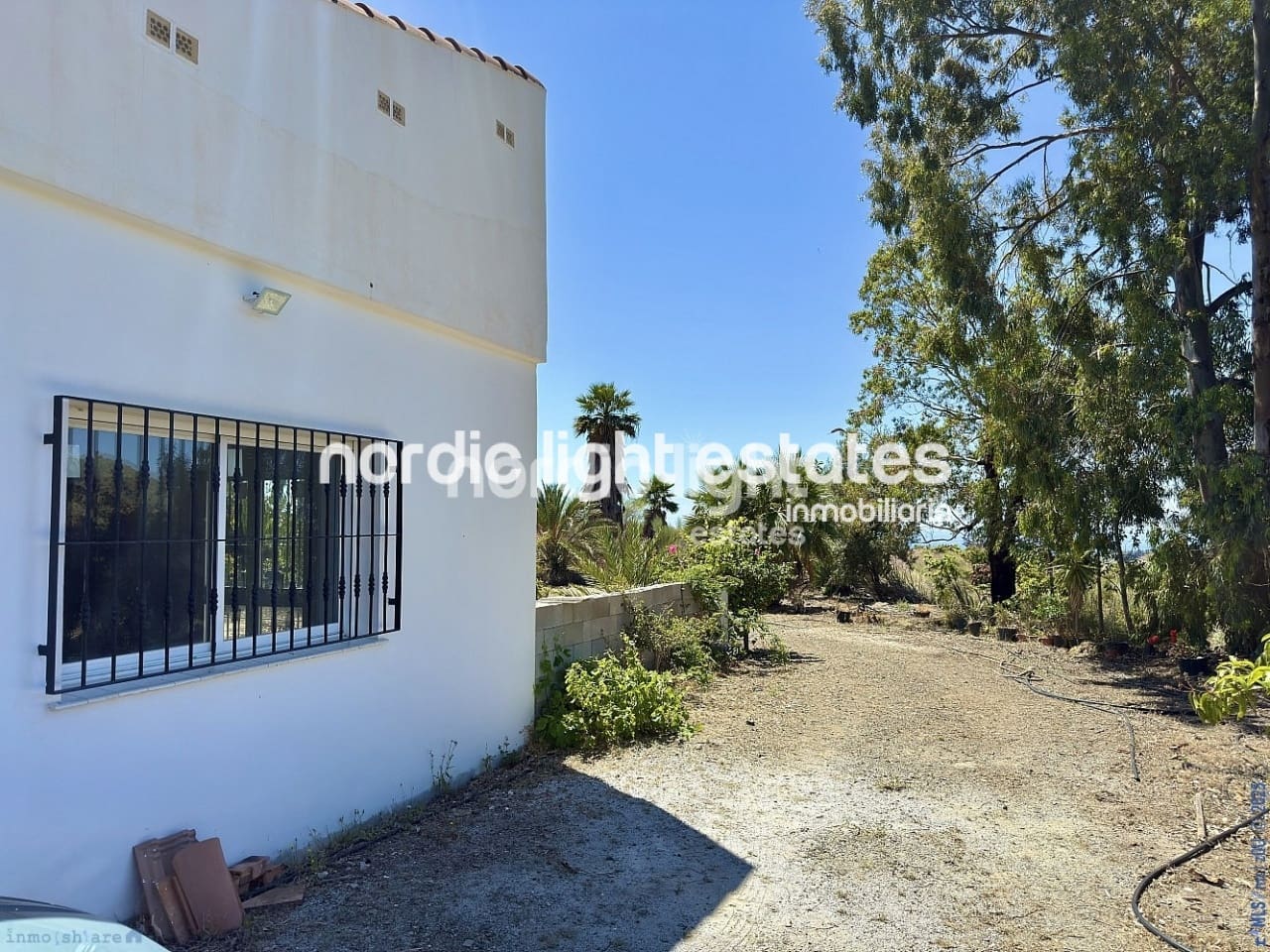 5 soveværelse Finca/Landehus til salg i Cajiz med garage - € 750.000 (Ref: 9400020)