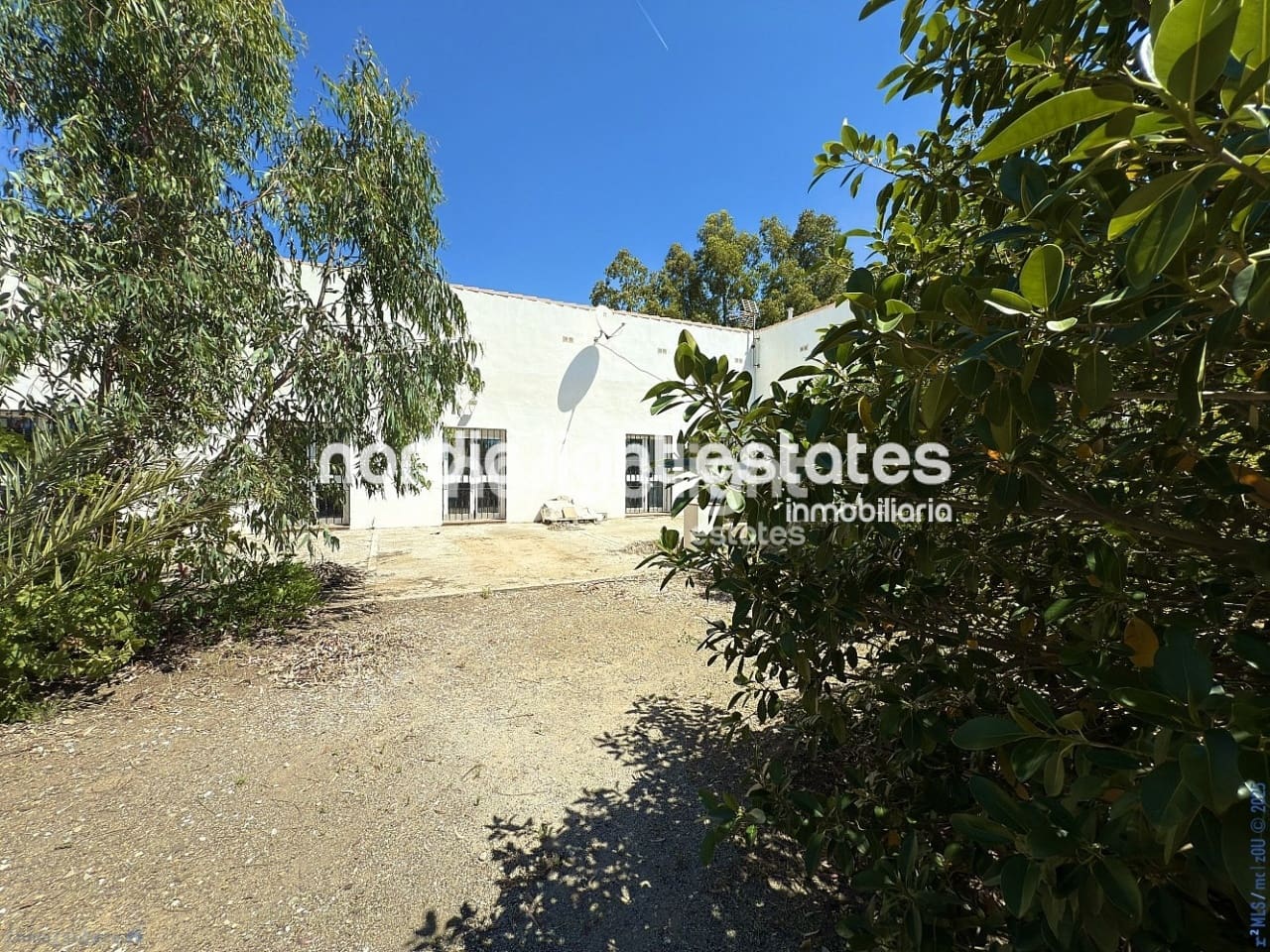 5 soveværelse Finca/Landehus til salg i Cajiz med garage - € 750.000 (Ref: 9400020)