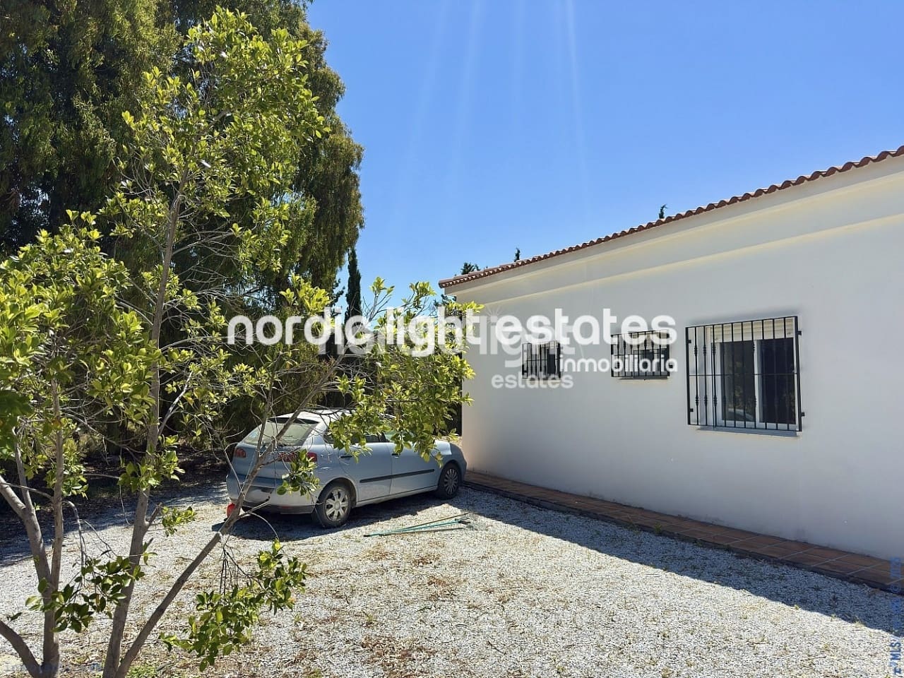 5 soveværelse Finca/Landehus til salg i Cajiz med garage - € 750.000 (Ref: 9400020)