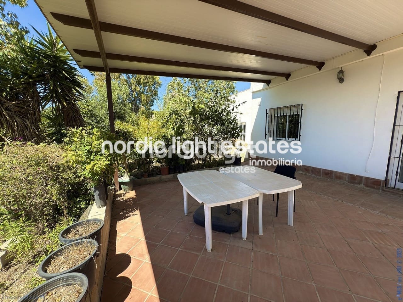 5 soveværelse Finca/Landehus til salg i Cajiz med garage - € 750.000 (Ref: 9400020)