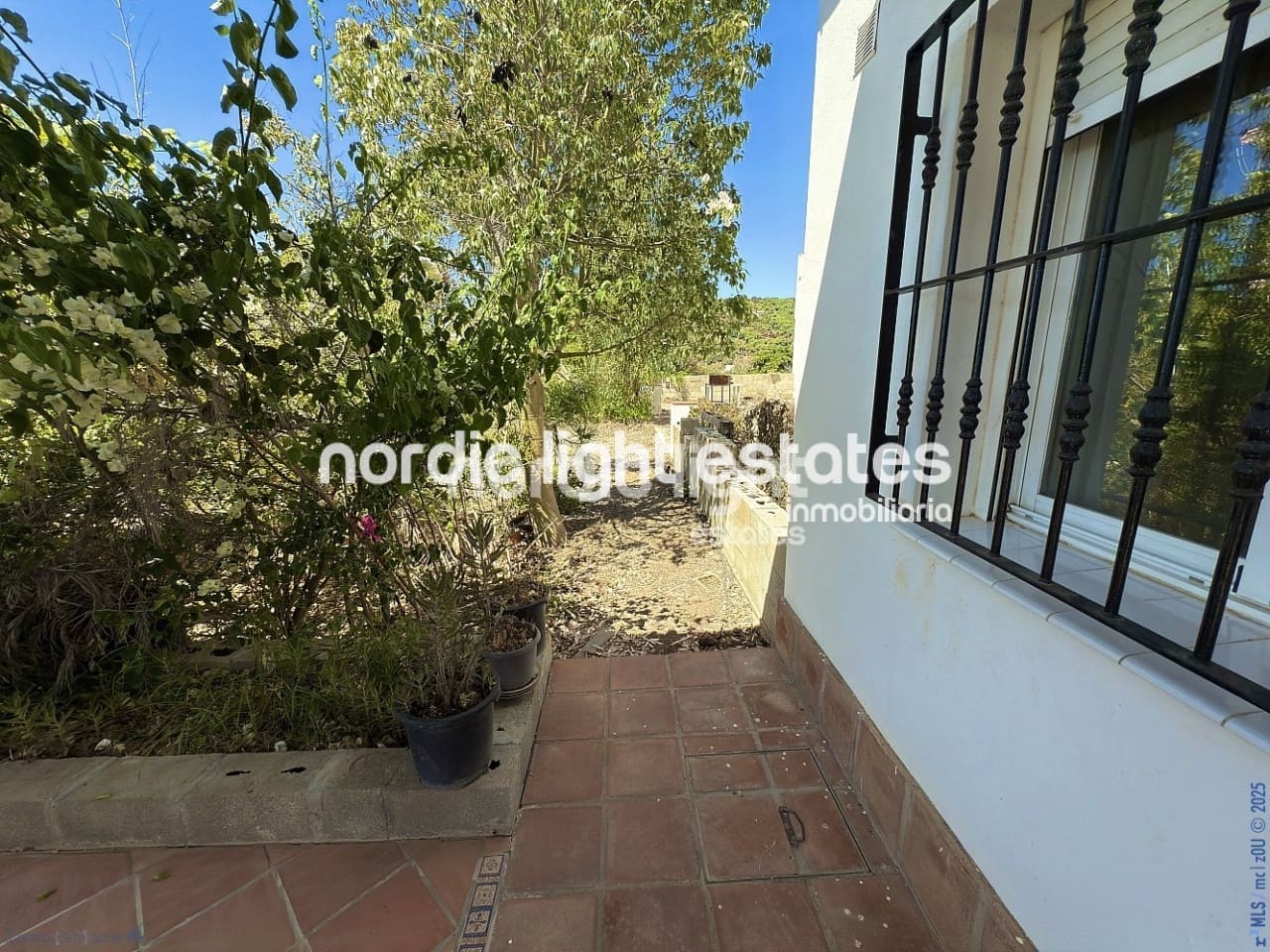 5 soveværelse Finca/Landehus til salg i Cajiz med garage - € 750.000 (Ref: 9400020)