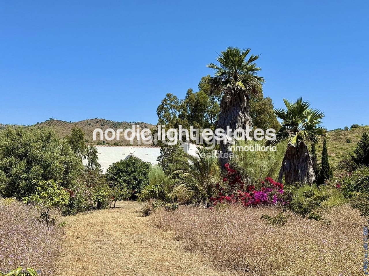 5 soveværelse Finca/Landehus til salg i Cajiz med garage - € 750.000 (Ref: 9400020)