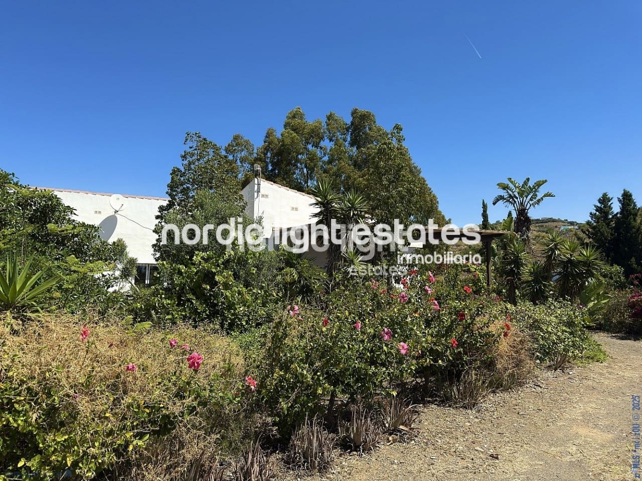 5 soveværelse Finca/Landehus til salg i Cajiz med garage - € 750.000 (Ref: 9400020)