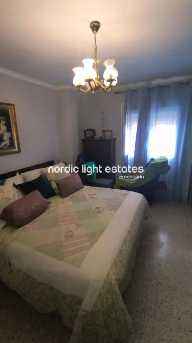 3 soverom Leilighet til salgs i Malaga by med garasje - € 275 000 (Ref: 9410029)