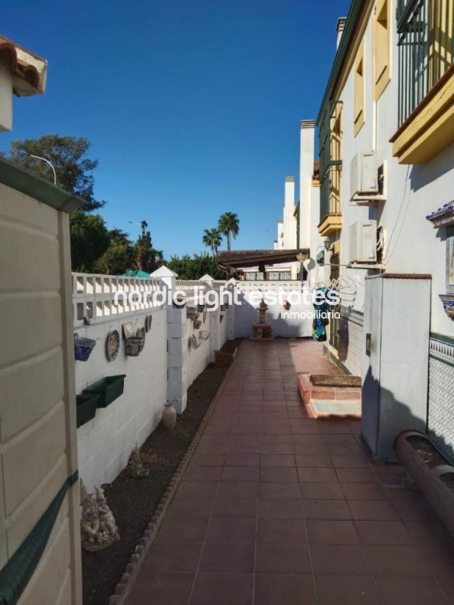 3 camera da letto Villetta Bifamiliare in vendita in Chilches con piscina garage - 699.900 € (Rif: 9410030)