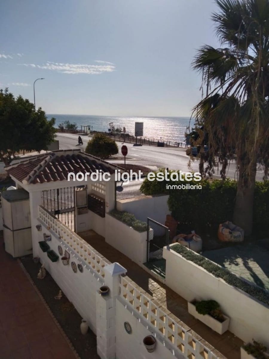 3 camera da letto Villetta Bifamiliare in vendita in Chilches con piscina garage - 699.900 € (Rif: 9410030)