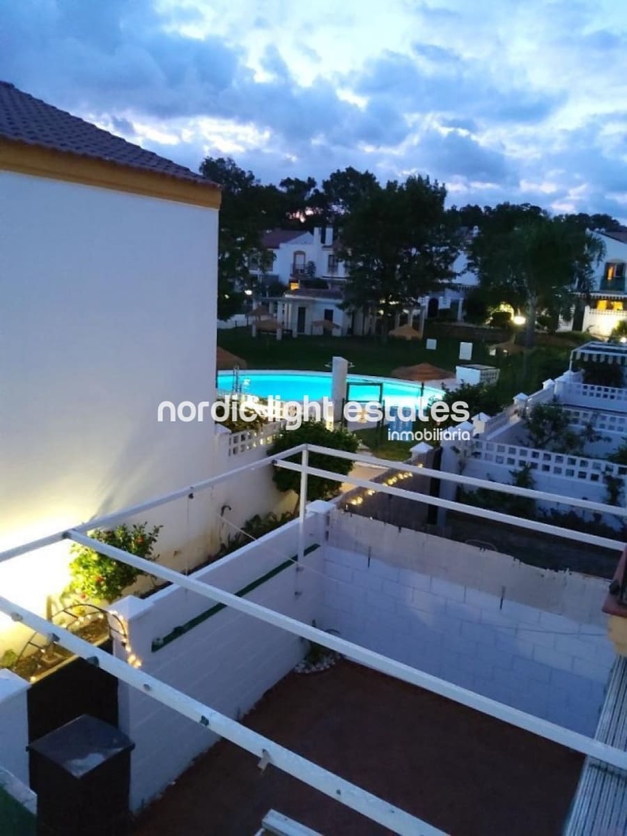 3 camera da letto Villetta Bifamiliare in vendita in Chilches con piscina garage - 699.900 € (Rif: 9410030)