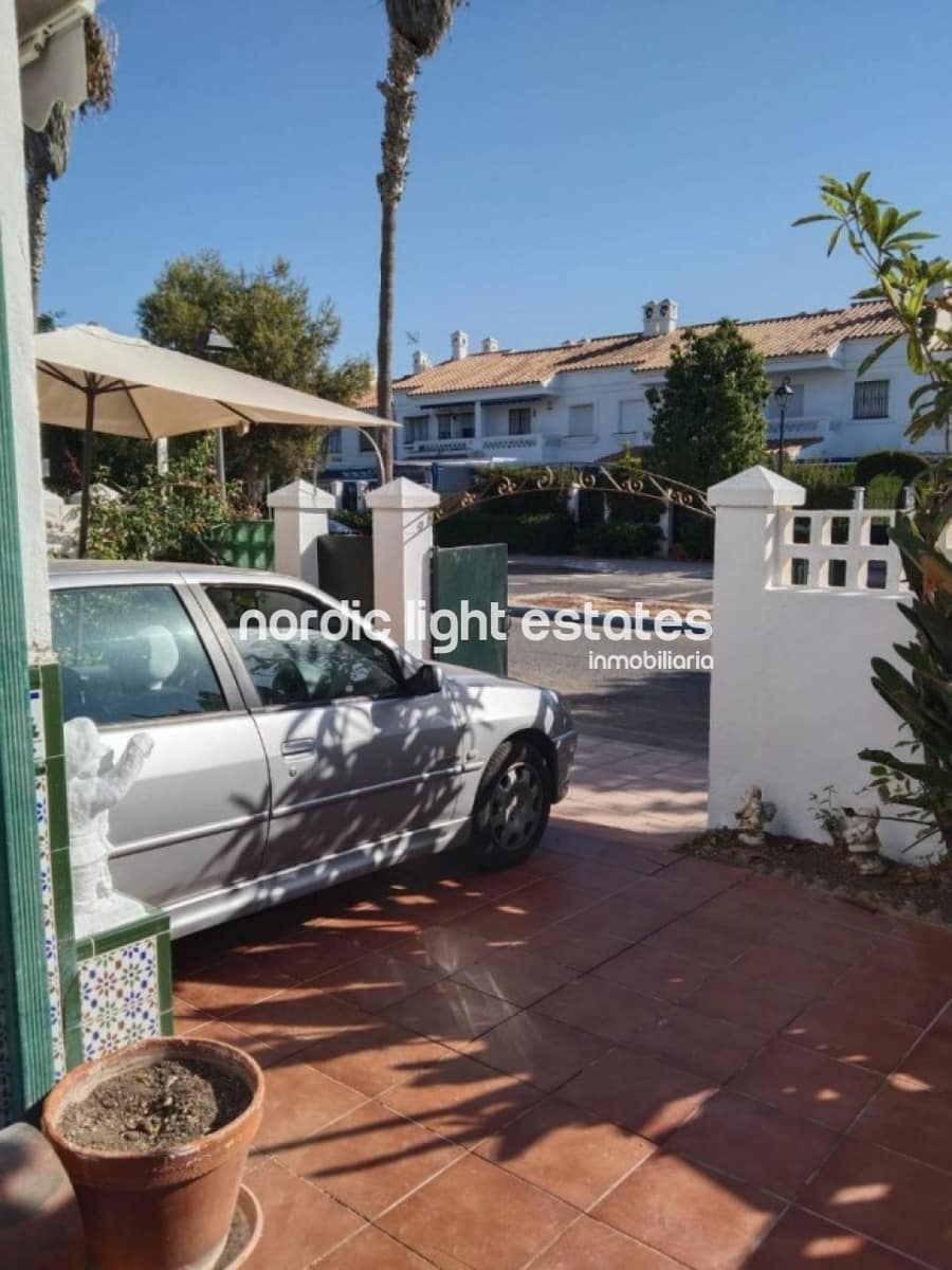 3 camera da letto Villetta Bifamiliare in vendita in Chilches con piscina garage - 699.900 € (Rif: 9410030)