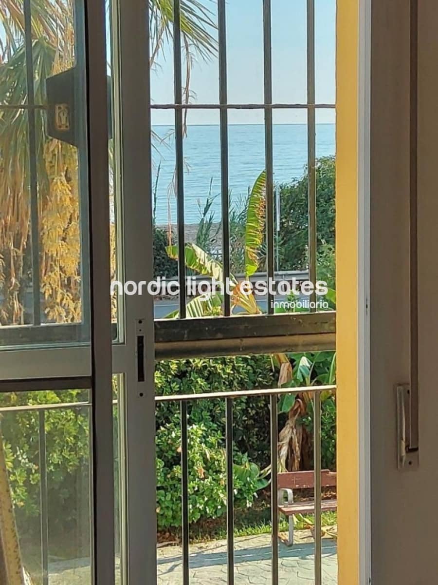 3 camera da letto Villetta Bifamiliare in vendita in Chilches con piscina garage - 699.900 € (Rif: 9410030)