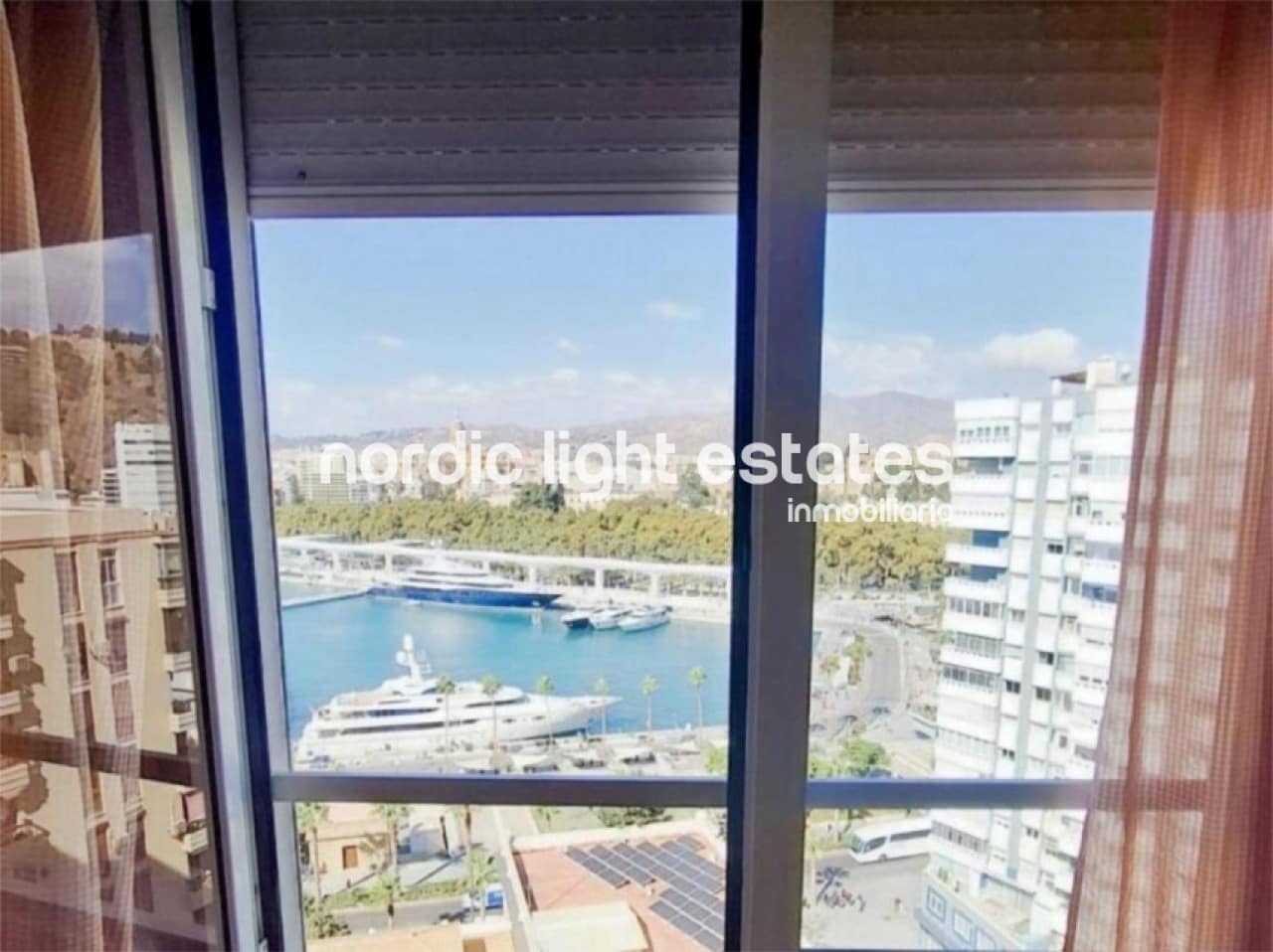4 soveværelse Lejlighed til salg i Malaga by med garage - € 1.745.000 (Ref: 9412766)