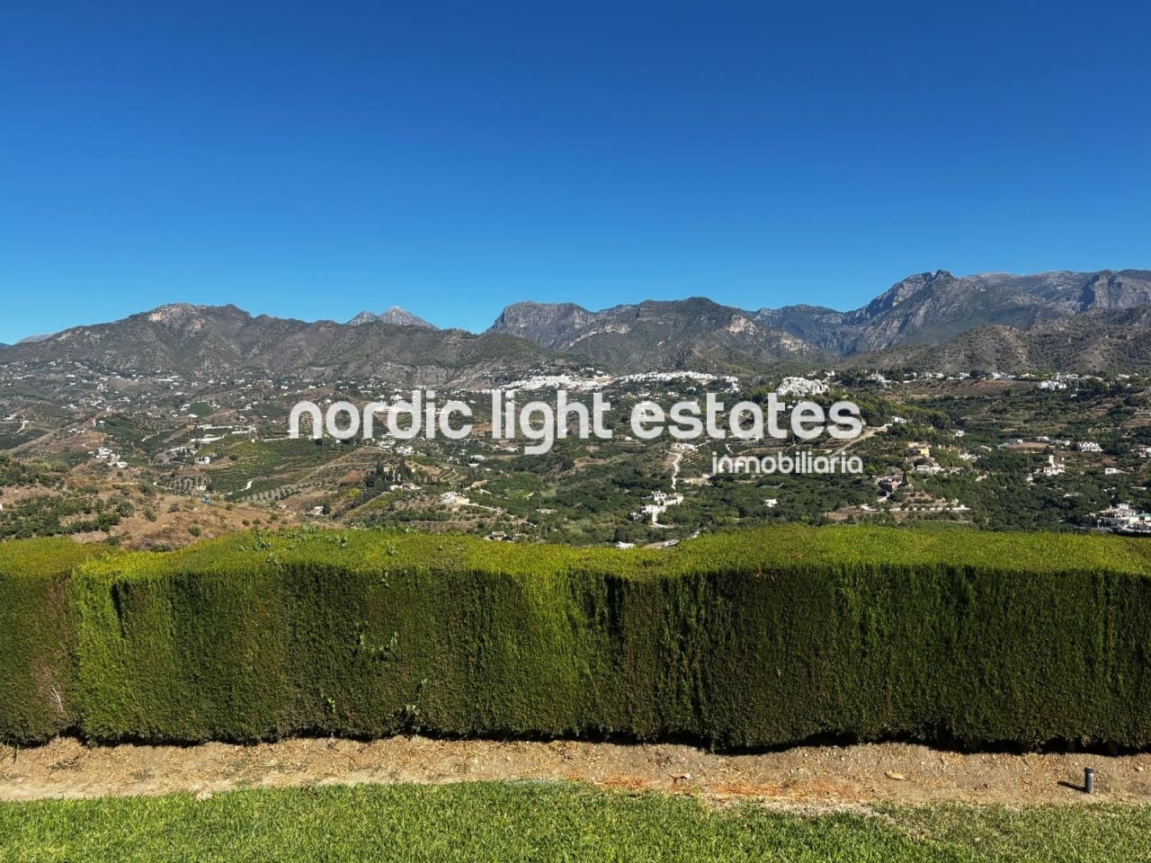 2 soverom Villa til leie i Nerja med svømmebasseng - € 1 800 (Ref: 9419403)