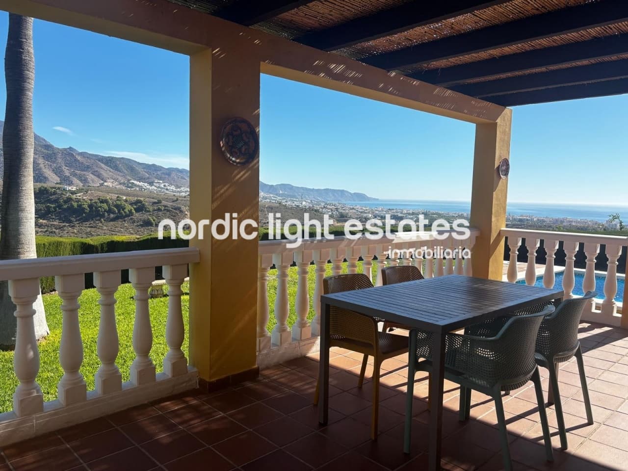 2 soverom Villa til leie i Nerja med svømmebasseng - € 1 800 (Ref: 9419403)