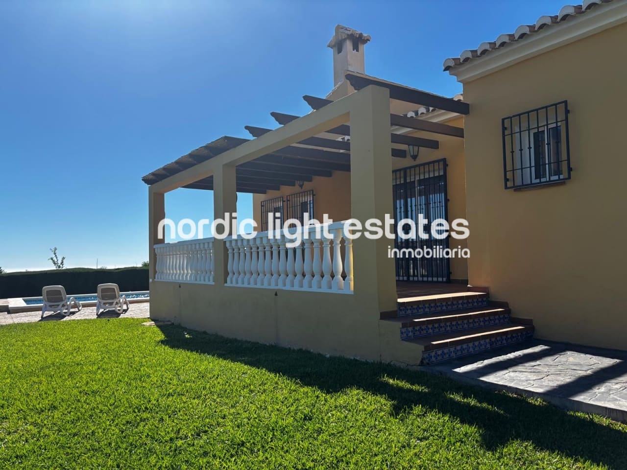 2 soverom Villa til leie i Nerja med svømmebasseng - € 1 800 (Ref: 9419403)