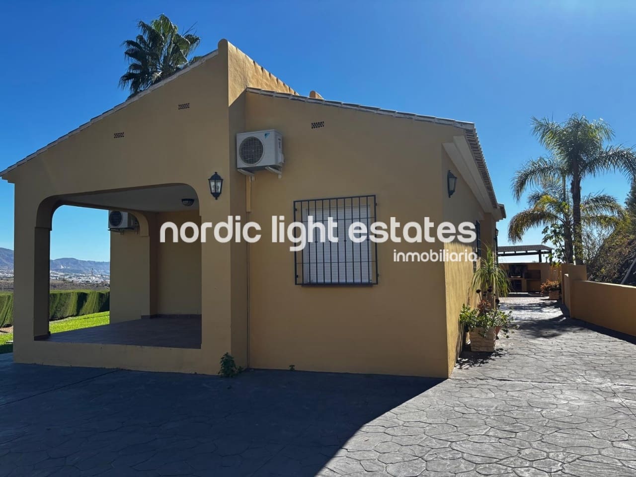 2 soverom Villa til leie i Nerja med svømmebasseng - € 1 800 (Ref: 9419403)