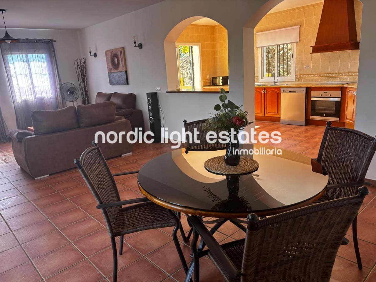 2 soverom Villa til leie i Nerja med svømmebasseng - € 1 800 (Ref: 9419403)