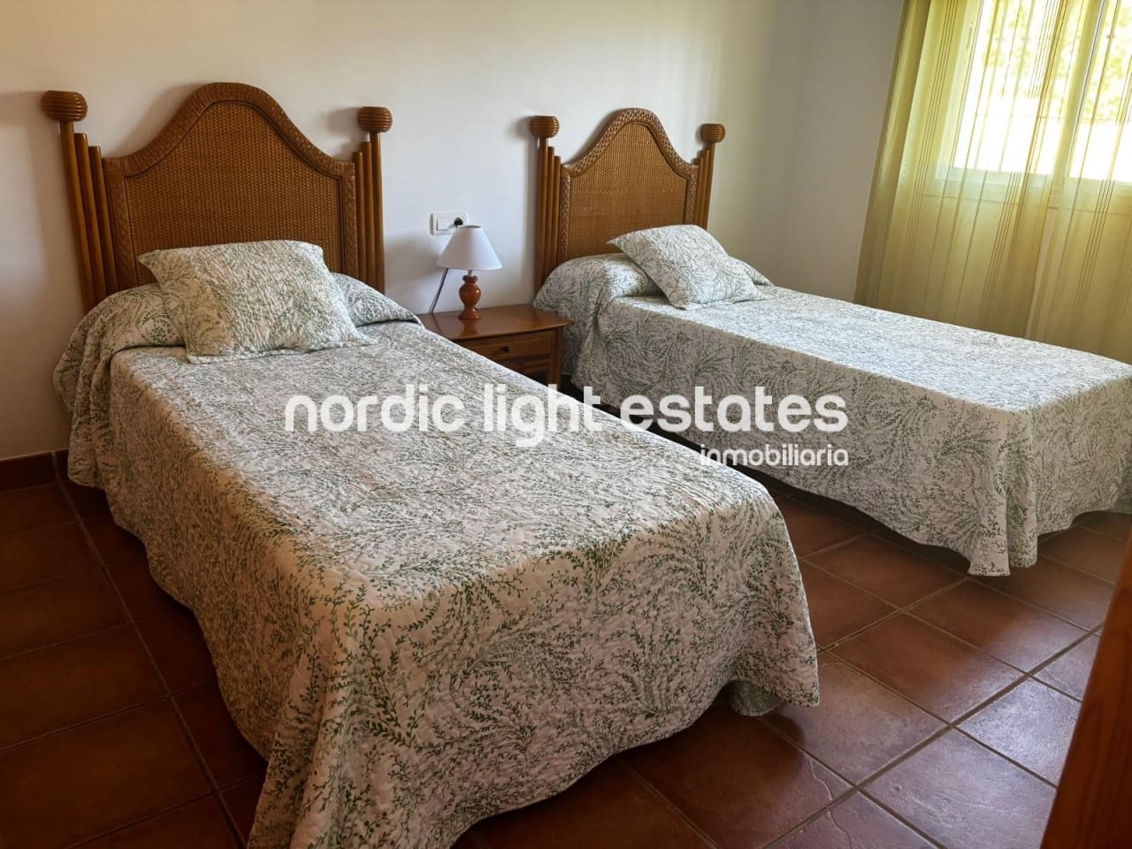 2 soverom Villa til leie i Nerja med svømmebasseng - € 1 800 (Ref: 9419403)