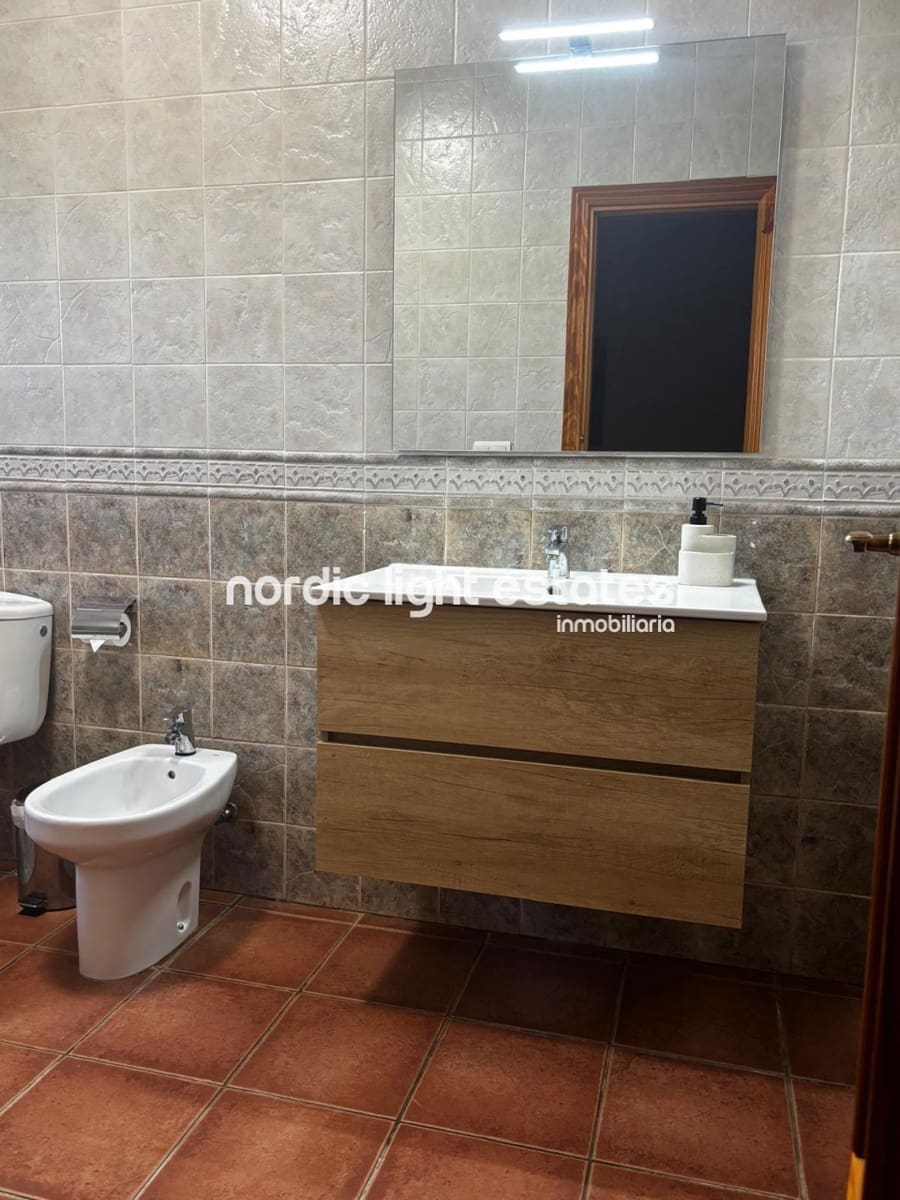 2 soverom Villa til leie i Nerja med svømmebasseng - € 1 800 (Ref: 9419403)