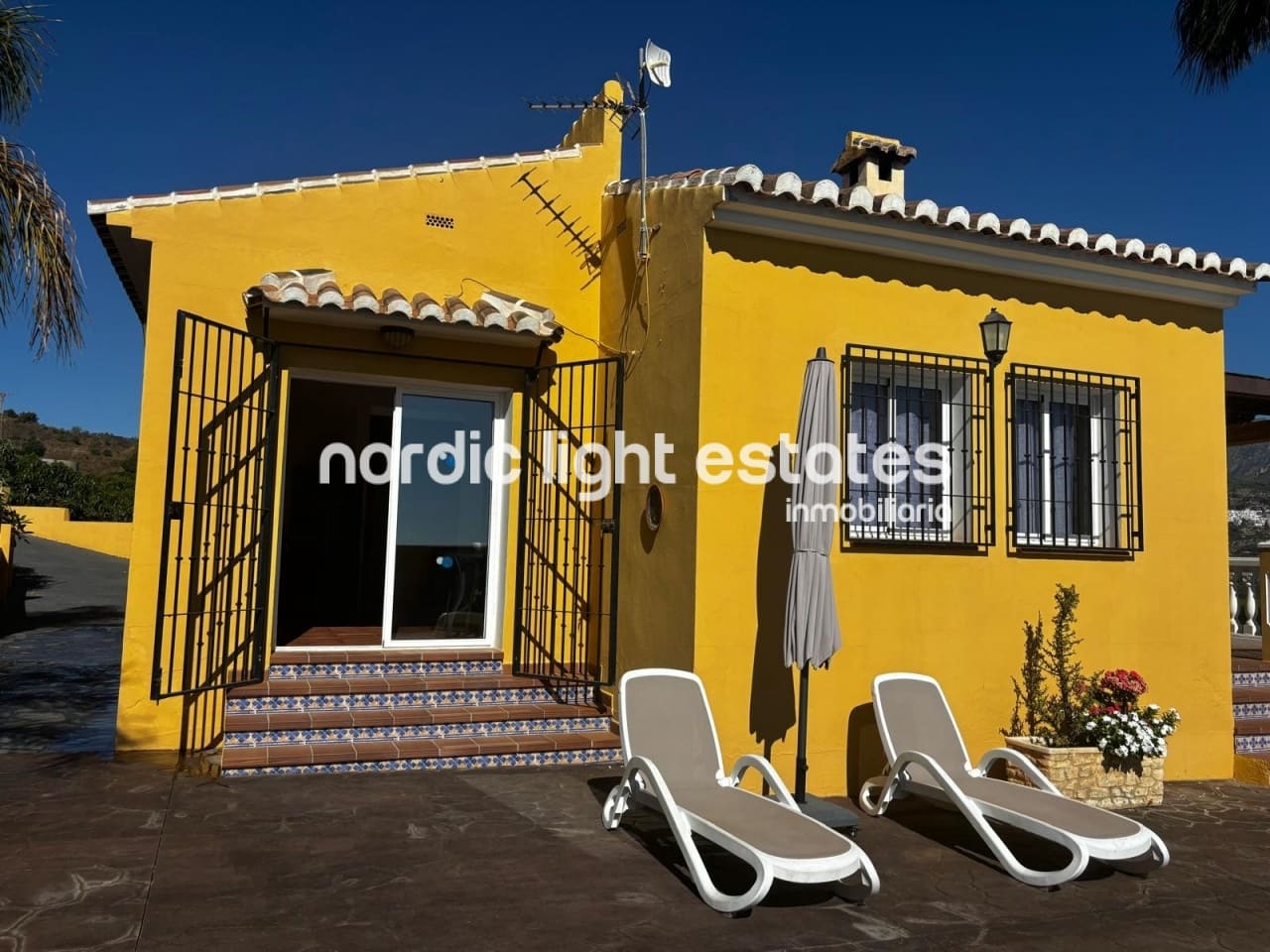 2 soverom Villa til leie i Nerja med svømmebasseng - € 1 800 (Ref: 9419403)