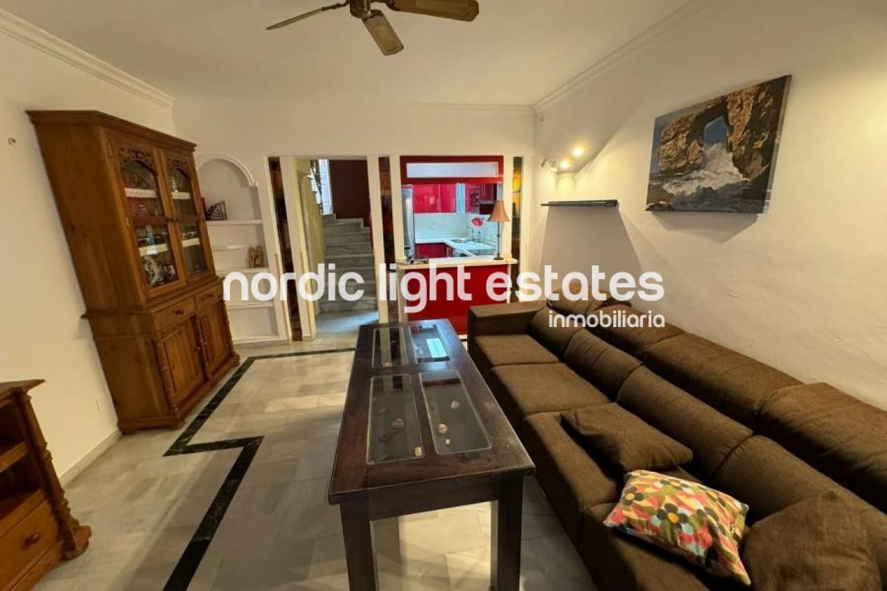 3 camera da letto Villetta Bifamiliare in vendita in Nerja con piscina garage - 519.000 € (Rif: 9425842)