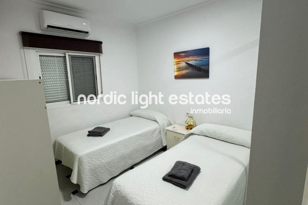 3 camera da letto Villetta Bifamiliare in vendita in Nerja con piscina garage - 519.000 € (Rif: 9425842)