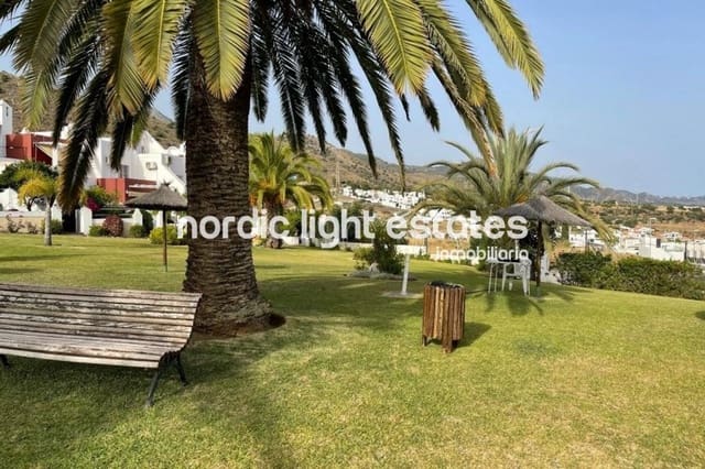 3 camera da letto Villetta Bifamiliare in vendita in Nerja con piscina garage - 519.000 € (Rif: 9425842)