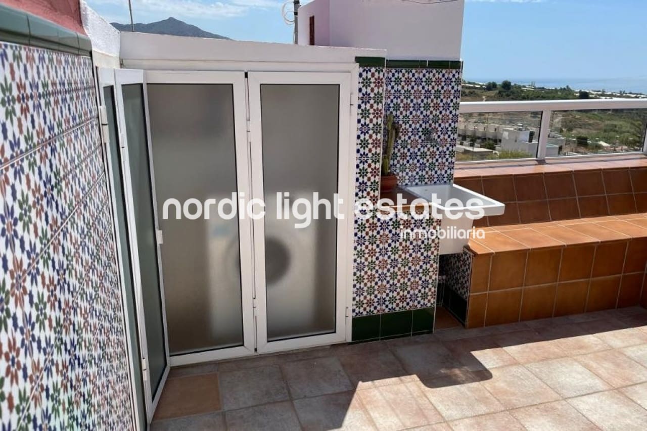 3 camera da letto Villetta Bifamiliare in vendita in Nerja con piscina garage - 519.000 € (Rif: 9425842)