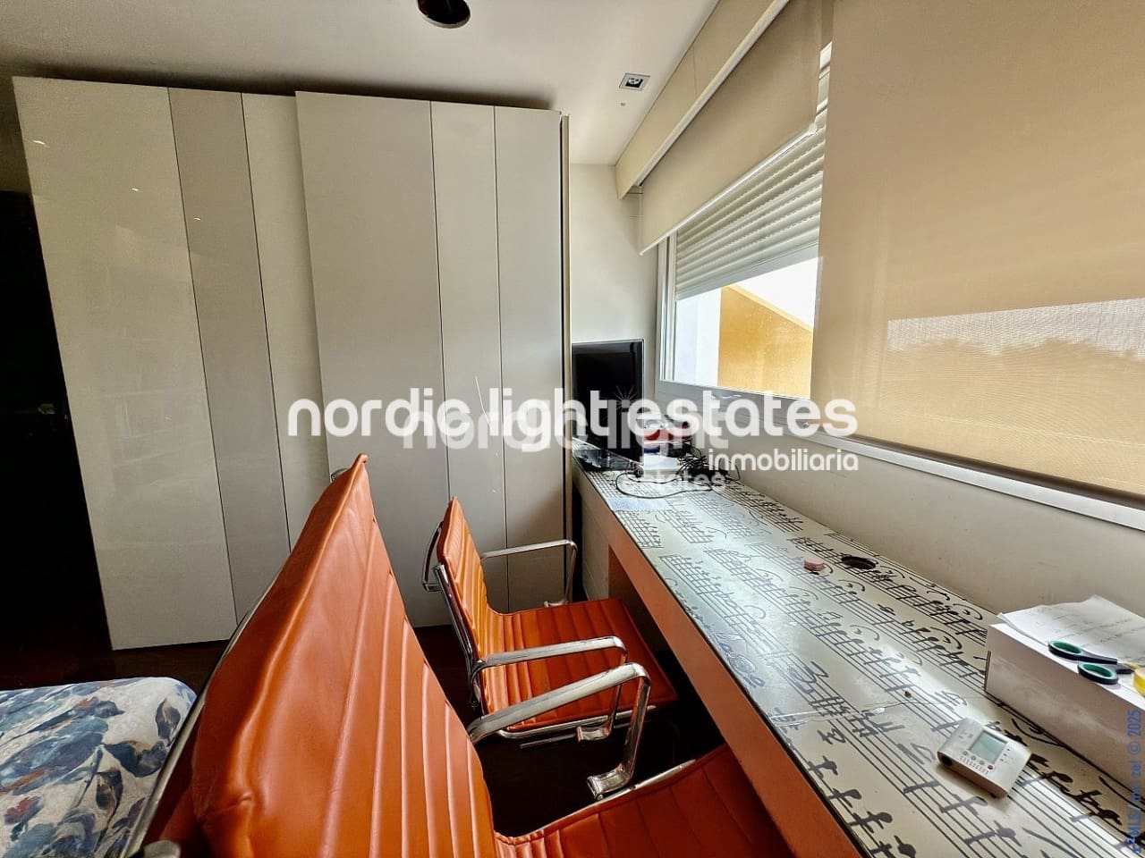 4 soveværelse Semi-Rækkehus til salg i Torre del Mar med swimmingpool garage - € 549.900 (Ref: 9426292)