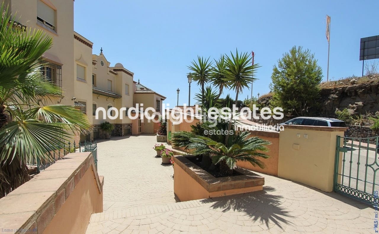 3 soverom Leilighet til salgs i Torrox-Costa med svømmebasseng - € 399 000 (Ref: 9428226)