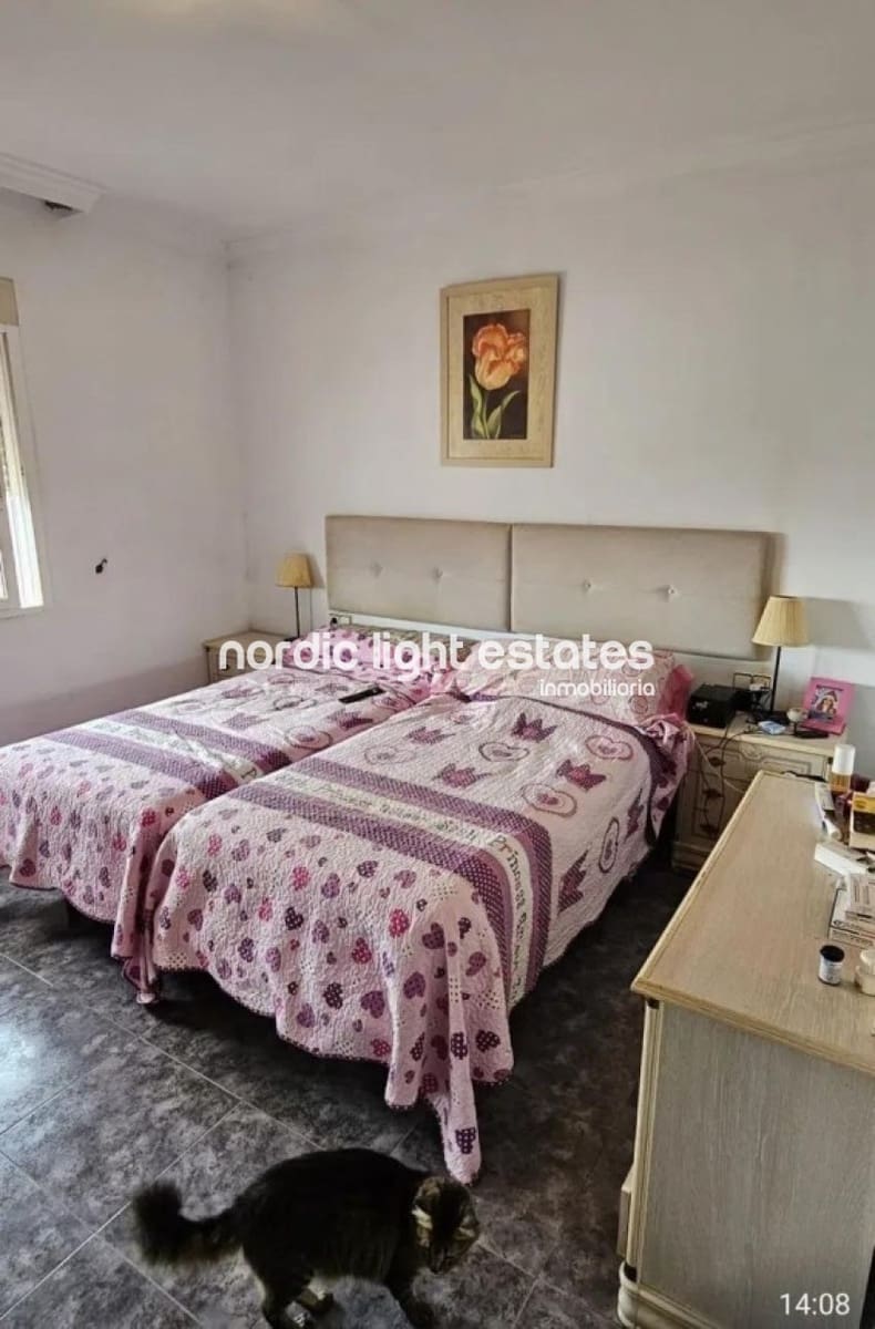 3 soveværelse Semi-Rækkehus til salg i Benajarafe med garage - € 375.000 (Ref: 9431928)